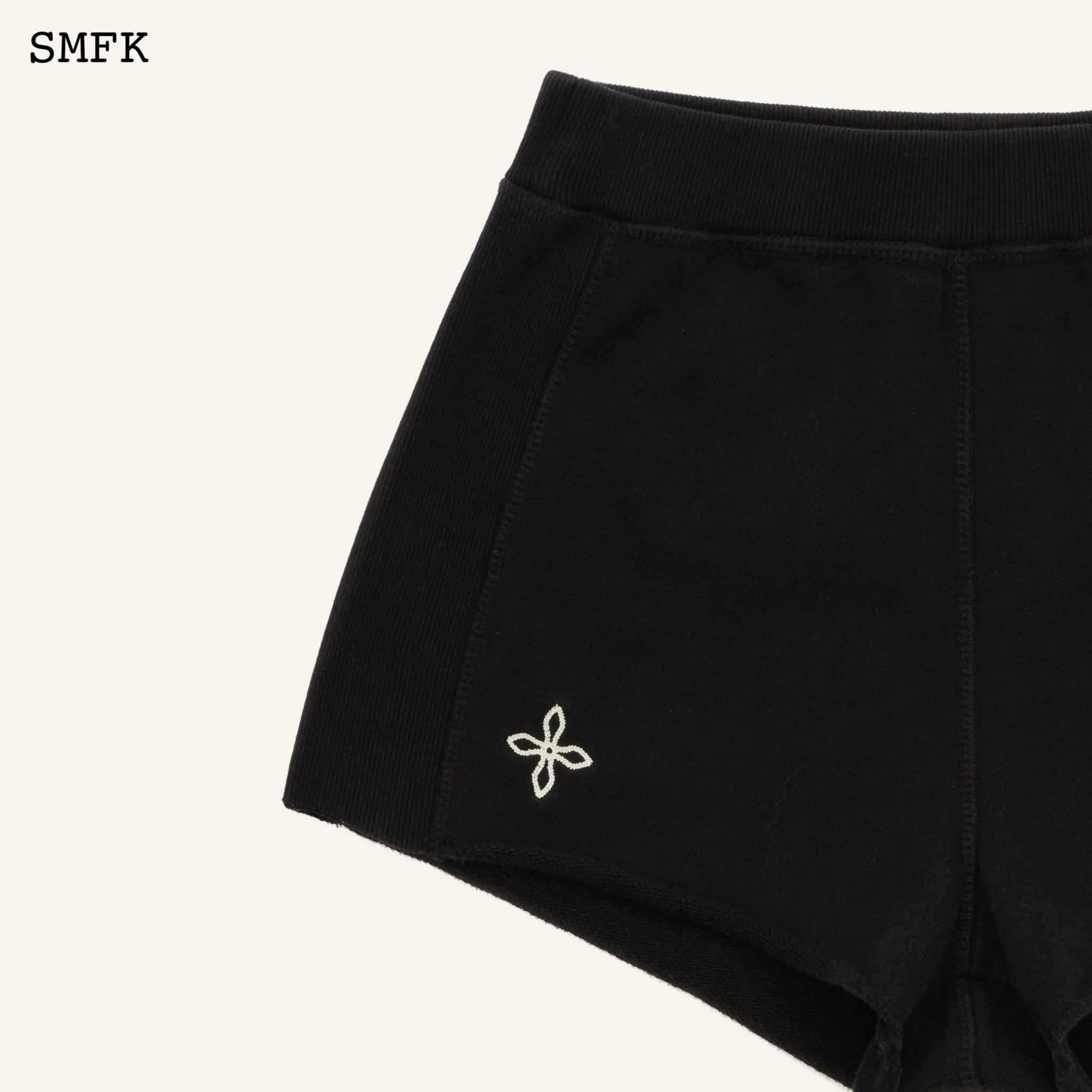 Compass Rove Stray Slim-Fit Sporty Shorts Black